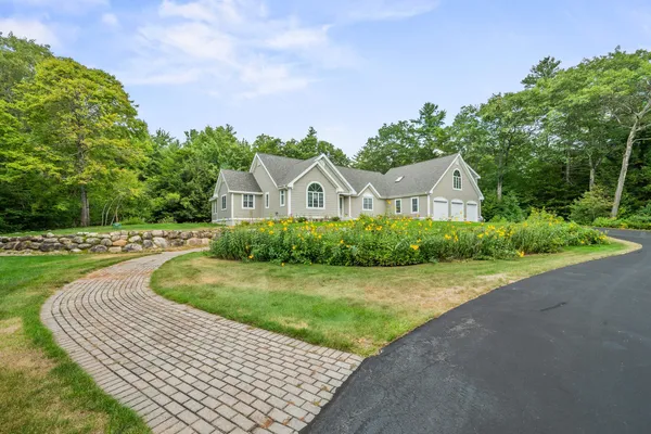 $1,200,000 | 179 Benjamin Wentworth Drive, Tamworth, NH 03817