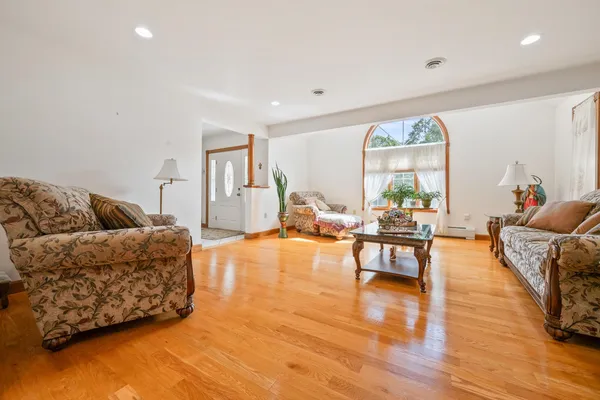 $1,200,000 | 179 Benjamin Wentworth Drive, Tamworth, NH 03817