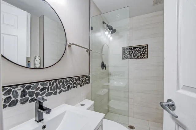 $364,900 | 220 Falconridge Way, Bolingbrook, IL 60440