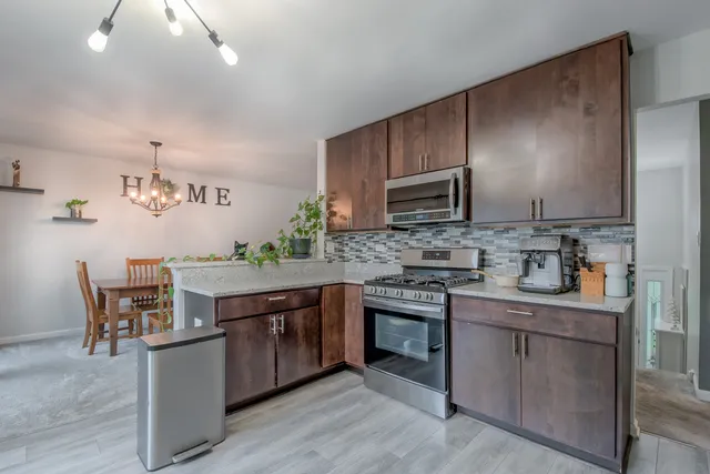 $364,900 | 220 Falconridge Way, Bolingbrook, IL 60440