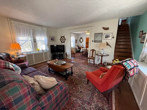 $2,000 | 135 North Avolyn Avenue, Unit WEEKLY RENTAL, Ventnor City, NJ 08406