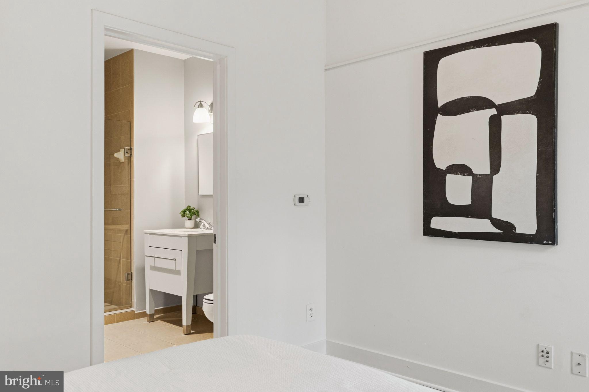 1701 Kalorama Road Northwest, Unit 203 Washington, DC 20009 - Photo 29 of 36