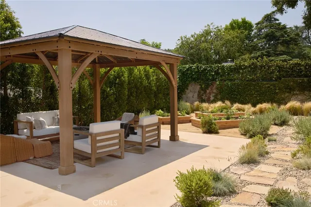 $1,575,000 | 4367 Rising Hill Road, Altadena, CA 91001