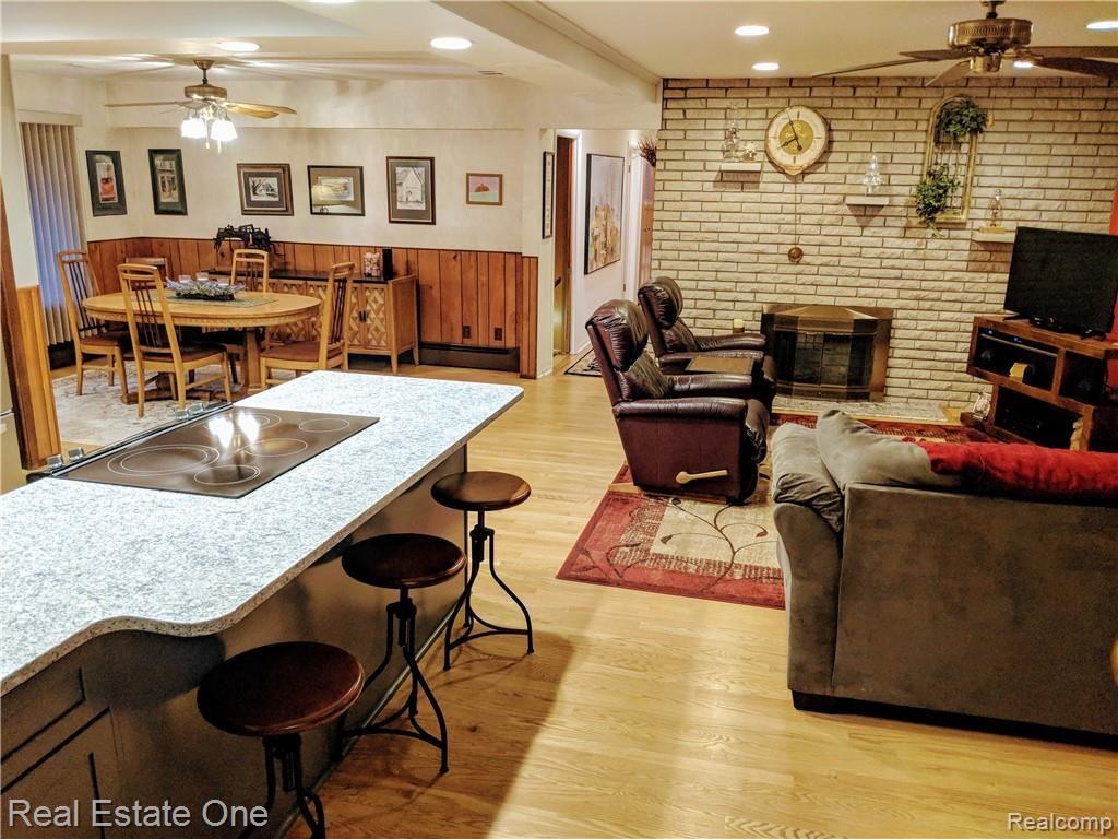 1249 Green Ridge Road Rochester Hills, MI 48309 - Photo 15 of 38