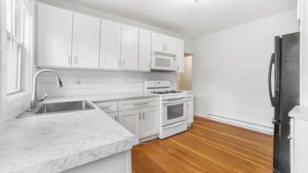 $2,850 | 178-180 Train Street, Unit 180, Boston, MA 02122