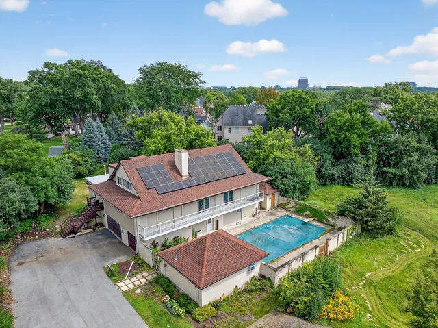$959,000 | 2S365 Milton Avenue, Glen Ellyn, IL 60137