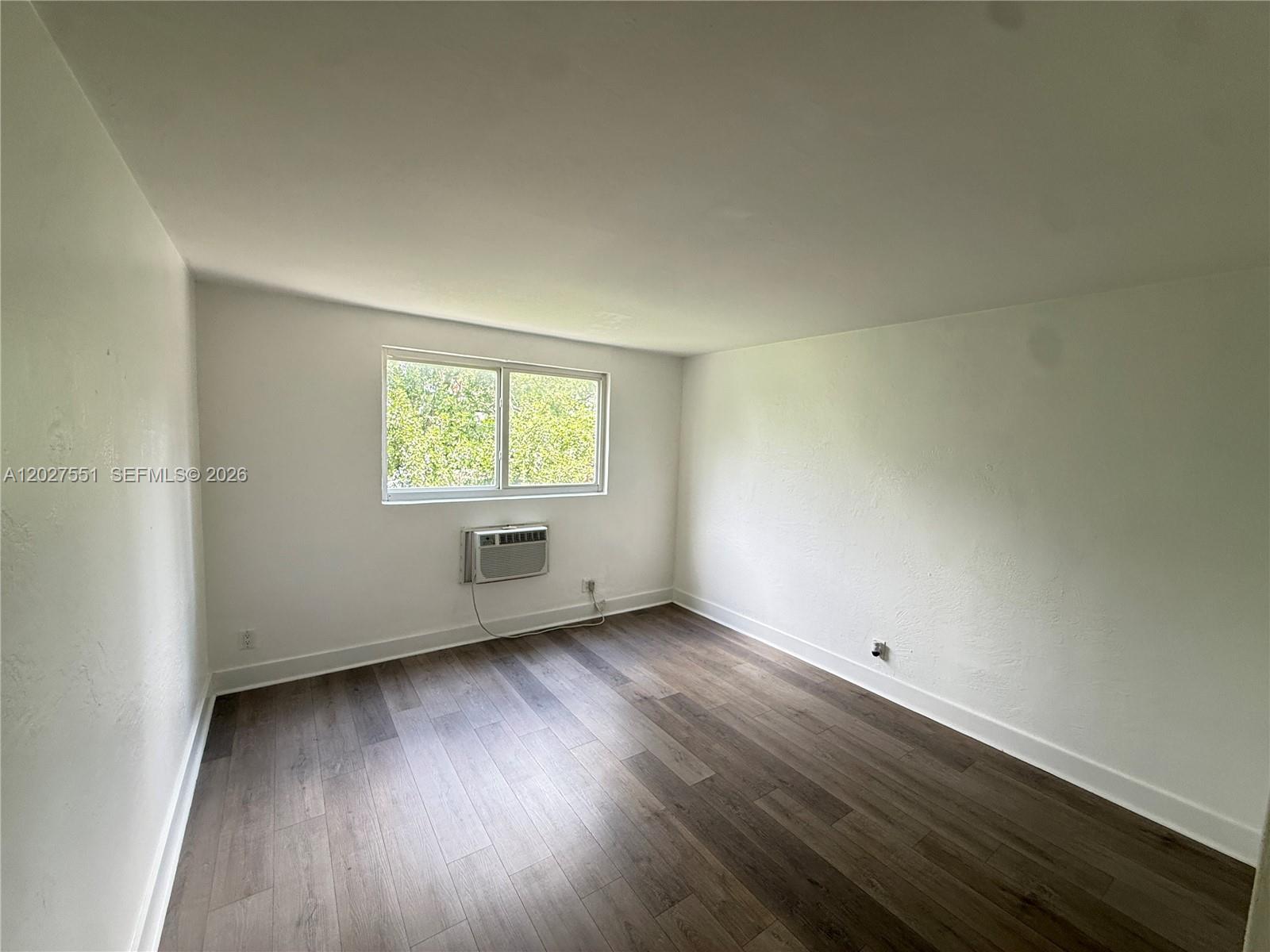143 Southwest 9th Street, Unit 304 Miami, FL 33130 - Photo 5 of 8