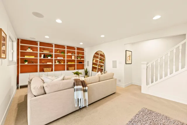 $1,095,000 | 6688 Colton Boulevard, Oakland, CA 94611