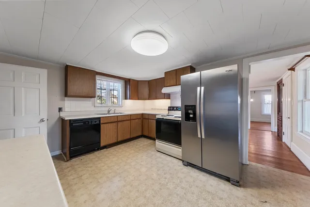 $385,000 | 8 State Street, Rockland, ME 04841