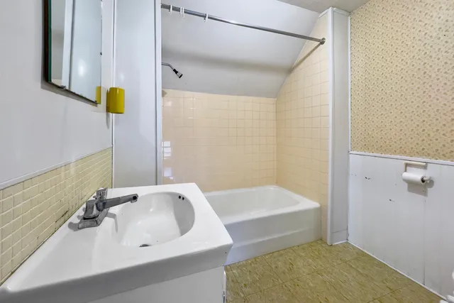 $385,000 | 8 State Street, Rockland, ME 04841