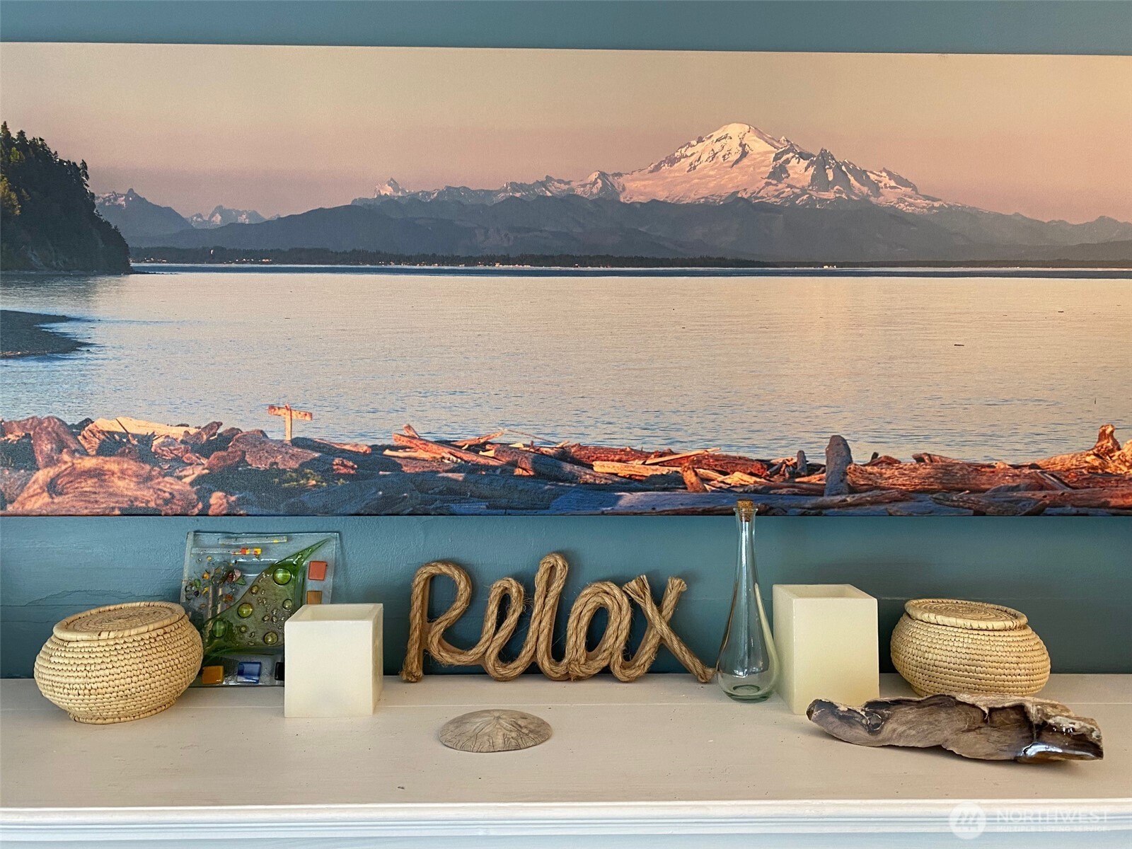 251 Elizabeth Drive Point Roberts, WA 98281 - Photo 9 of 15 a table with chair and table