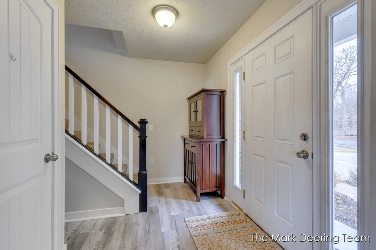 8471 45th Street Southeast Ada, MI 49301 - Photo 6 of 67 IMG_1004