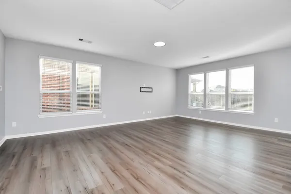$2,400 | 6738 Beck Canyon Drive, Houston, TX 77084