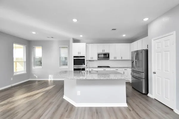 $2,400 | 6738 Beck Canyon Drive, Houston, TX 77084