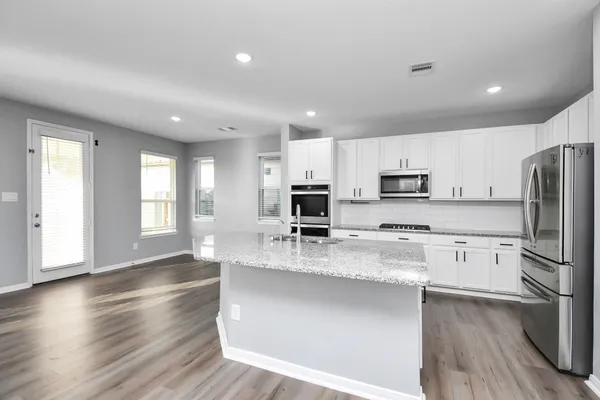 $2,400 | 6738 Beck Canyon Drive, Houston, TX 77084