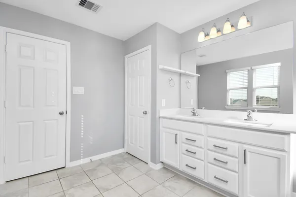 $2,400 | 6738 Beck Canyon Drive, Houston, TX 77084