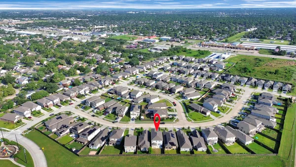 $2,400 | 6738 Beck Canyon Drive, Houston, TX 77084