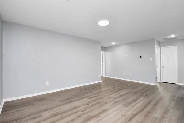 $2,400 | 6738 Beck Canyon Drive, Houston, TX 77084