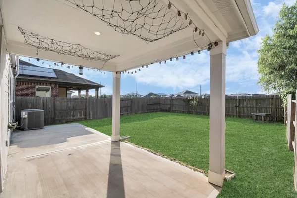 $2,400 | 6738 Beck Canyon Drive, Houston, TX 77084