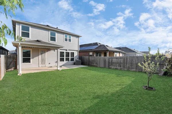 $2,400 | 6738 Beck Canyon Drive, Houston, TX 77084