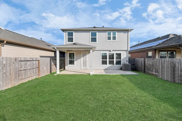 $2,400 | 6738 Beck Canyon Drive, Houston, TX 77084