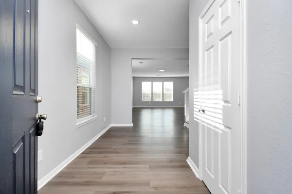 $2,400 | 6738 Beck Canyon Drive, Houston, TX 77084