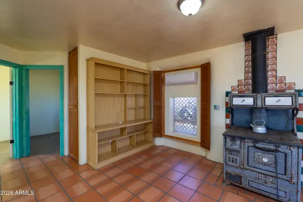 an empty room with closet