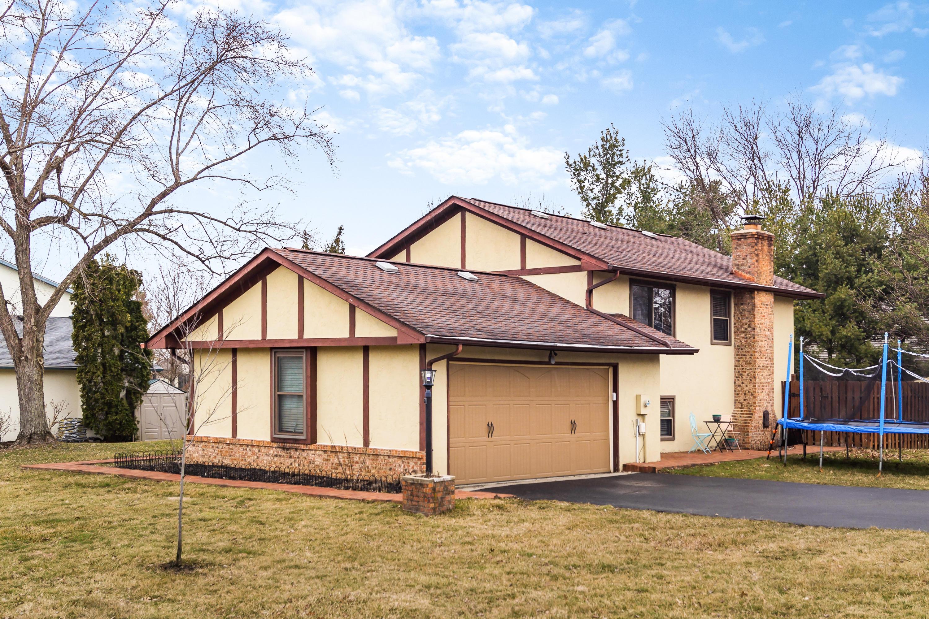 826 Riva Ridge Boulevard Columbus, OH 43230 - Photo 3 of 21 Gallery Image 3