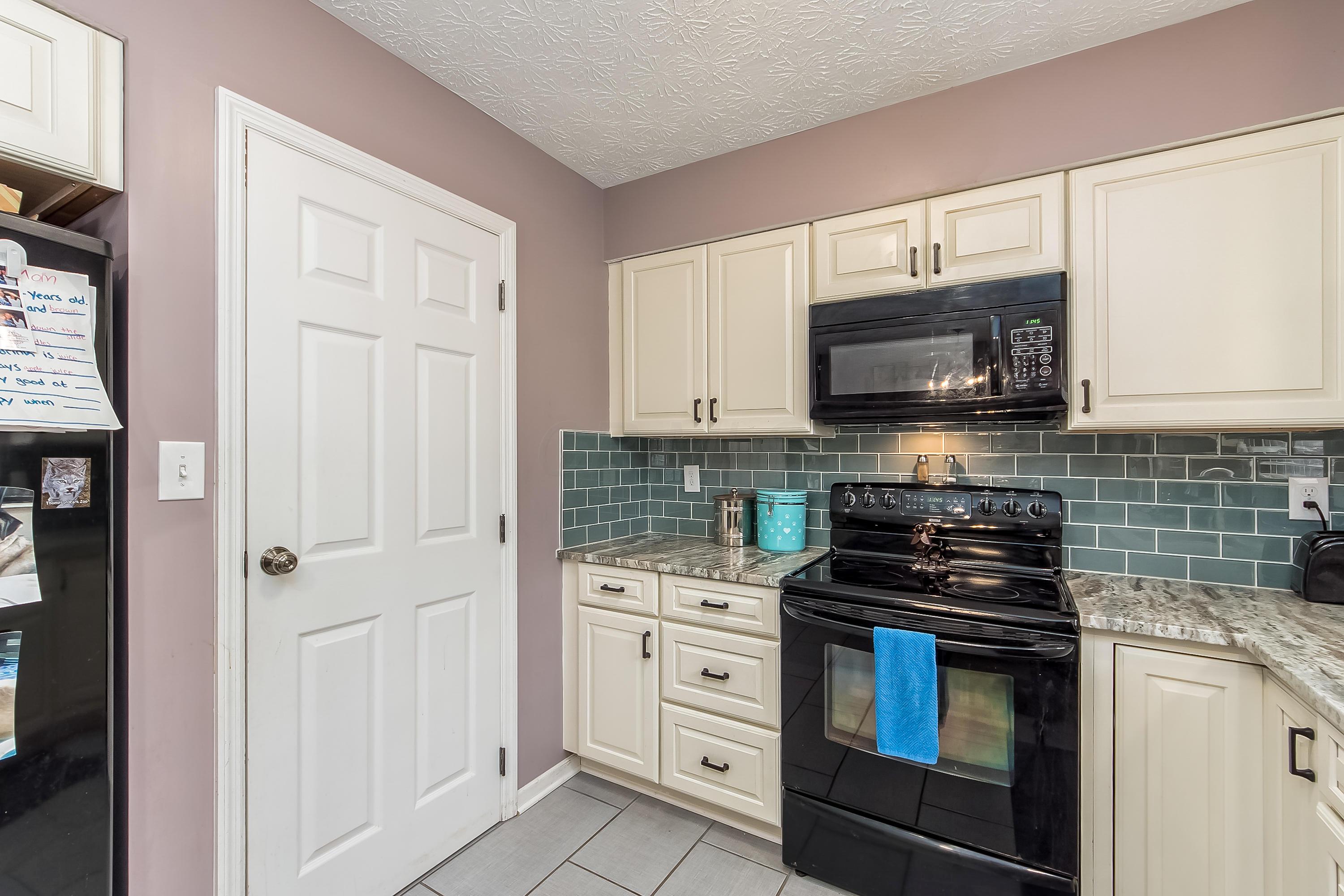 826 Riva Ridge Boulevard Columbus, OH 43230 - Photo 8 of 21 Gallery Image 8