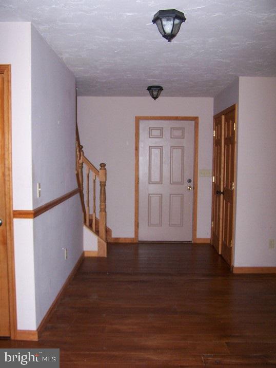 1147 Lake Road Spring Grove, PA 17362 - Photo 4 of 18 Gallery Image 4