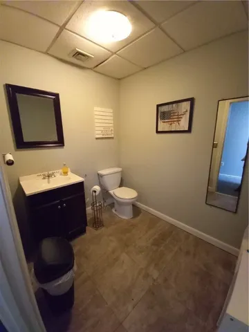 $1,600 | 5835 Post Road, East Greenwich, RI 02818