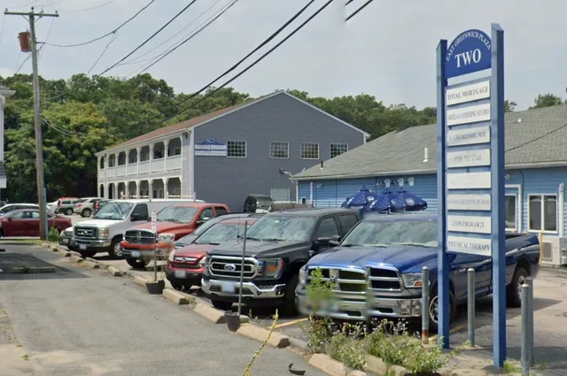 $1,600 | 5835 Post Road, East Greenwich, RI 02818