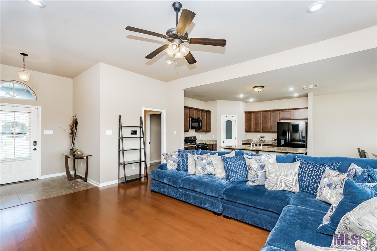 7135 Rue St Claire Addis, LA 70710 - Photo 7 of 26 Gallery Image 7