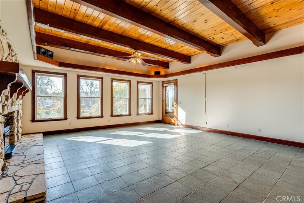 1655 Barley Grain Road Paso Robles, CA 93446 - Photo 15 of 50 This family room has access to the backyard and includes double hung wood windows