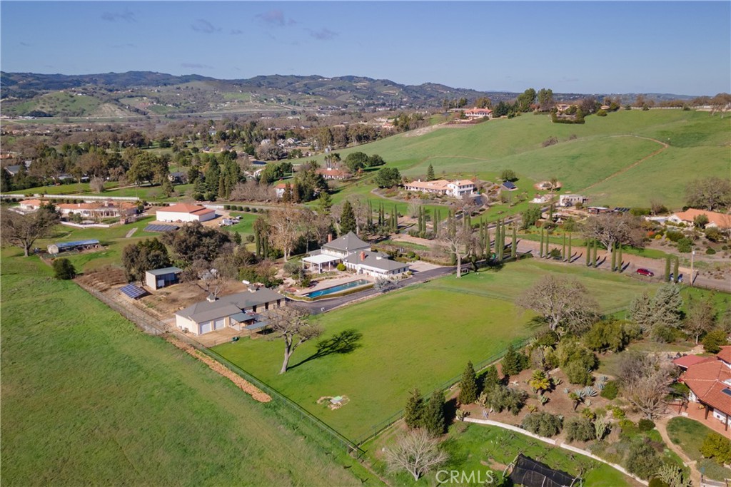 1655 Barley Grain Road Paso Robles, CA 93446 - Photo 58 of 62 This is a beautiful neighborhood!