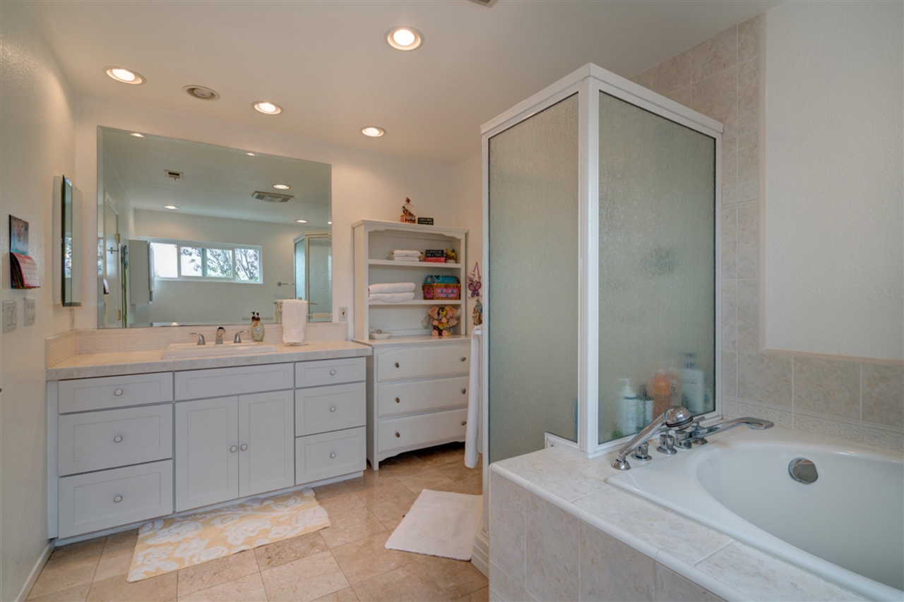 3530 Ridgecrest Drive Carlsbad, CA 92008 - Photo 14 of 25 Gallery Image 14