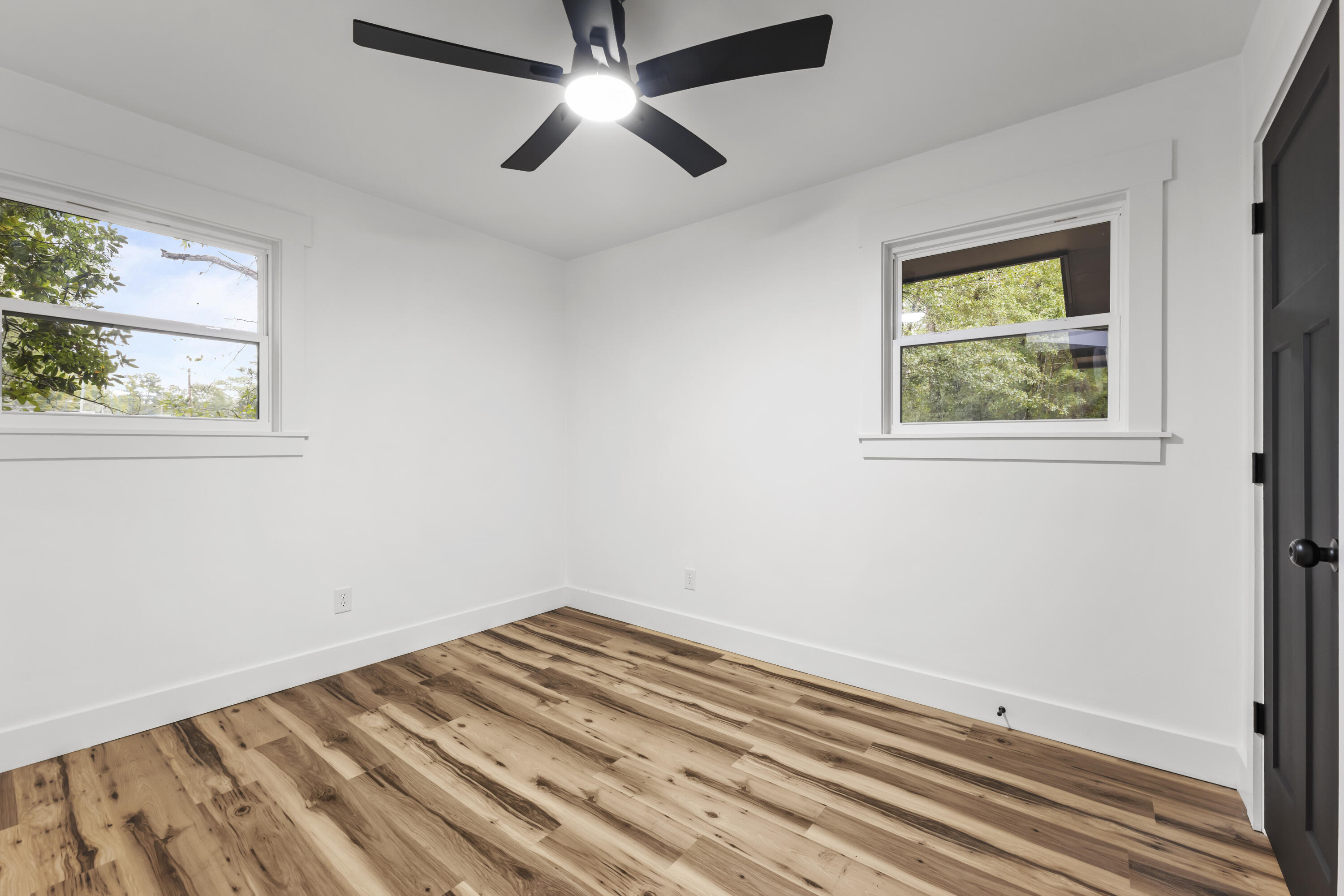 403 Bryan Street Summerville, SC 29483 - Photo 16 of 28 P1075118