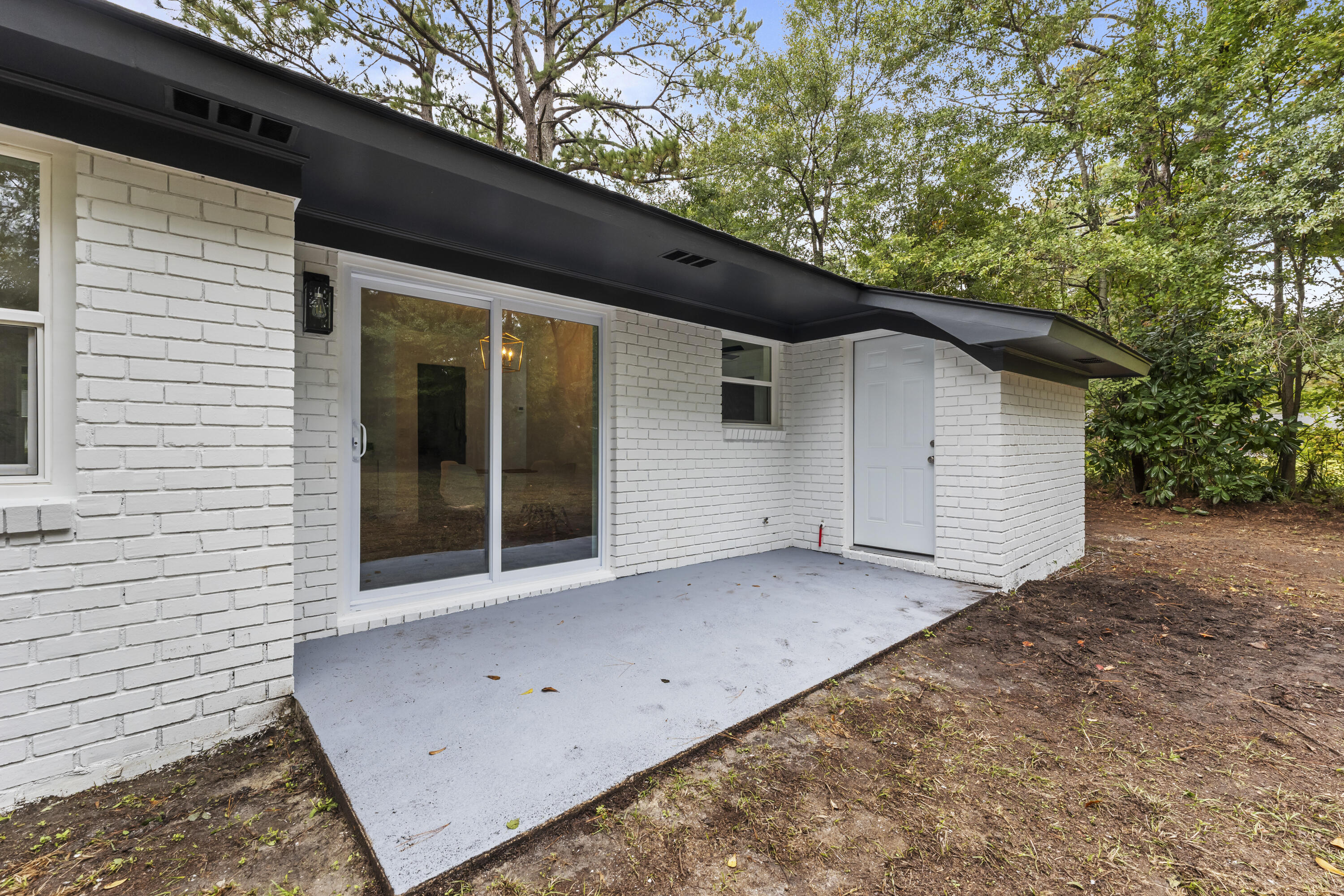 403 Bryan Street Summerville, SC 29483 - Photo 21 of 28 P1075120