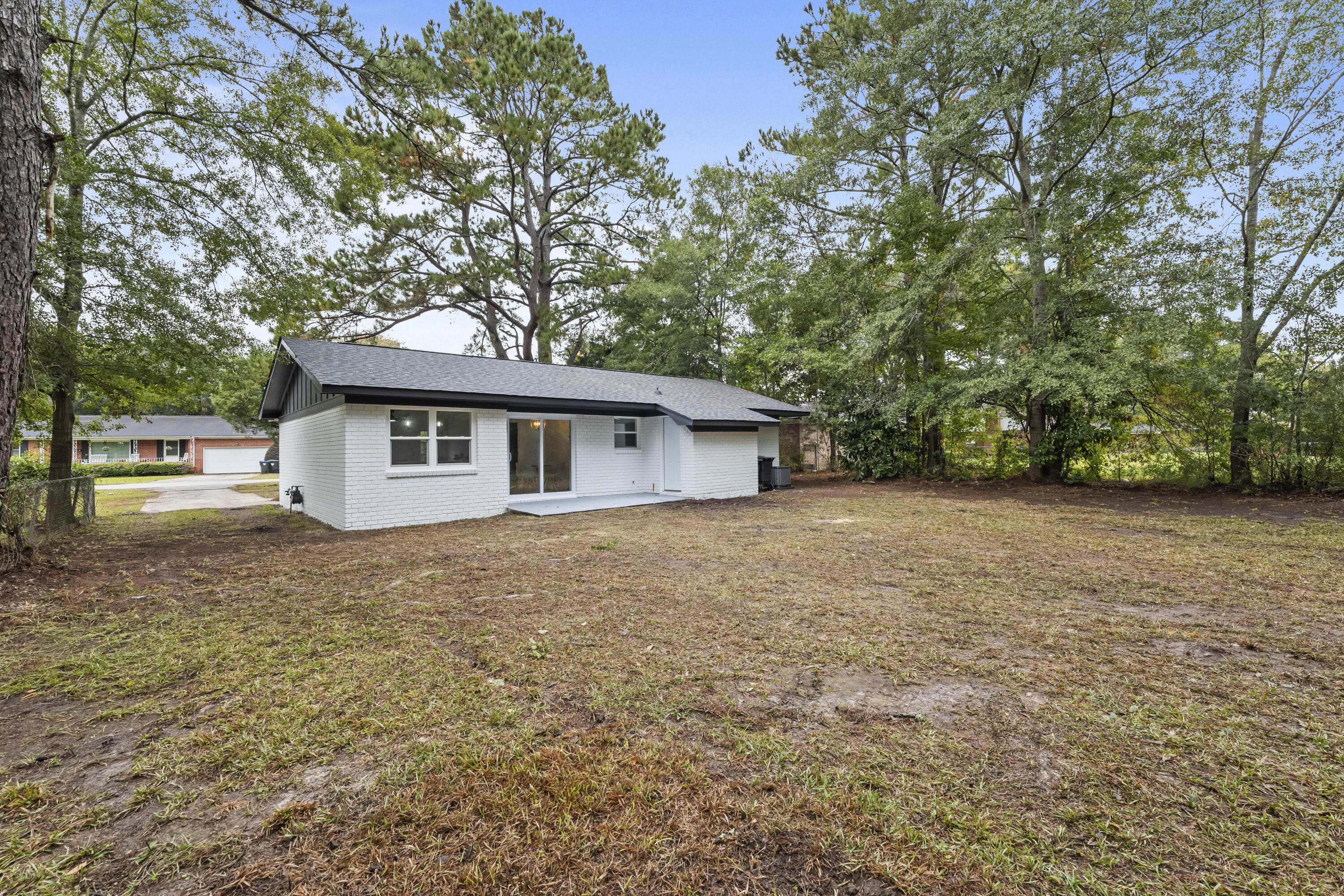 403 Bryan Street Summerville, SC 29483 - Photo 23 of 28 P1075121