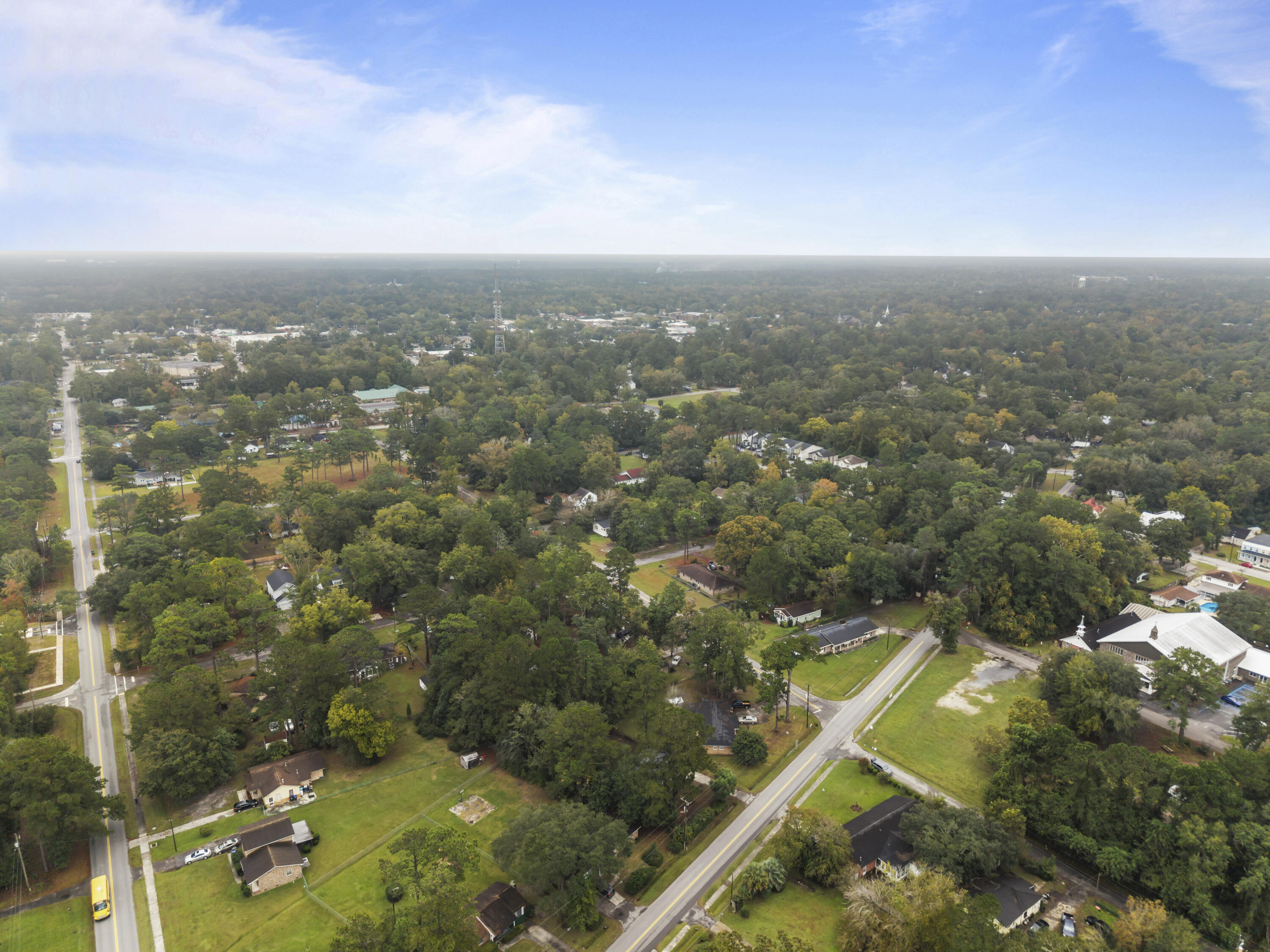 403 Bryan Street Summerville, SC 29483 - Photo 27 of 28 DJI_20251029103446_0010_D