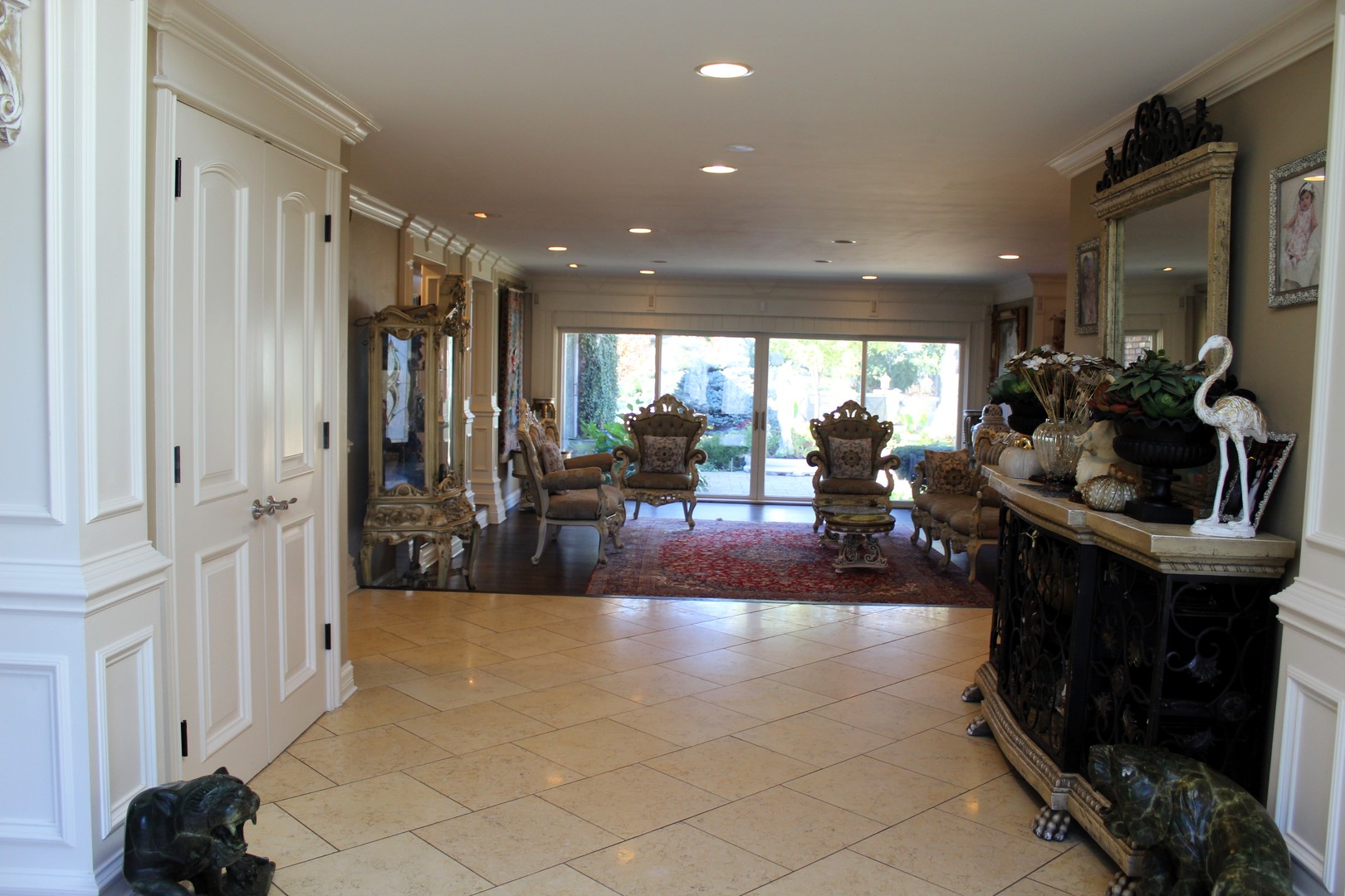 2290 Cedar Court Northbrook, IL 60062 - Photo 18 of 47 a lobby with furniture and floor to ceiling window