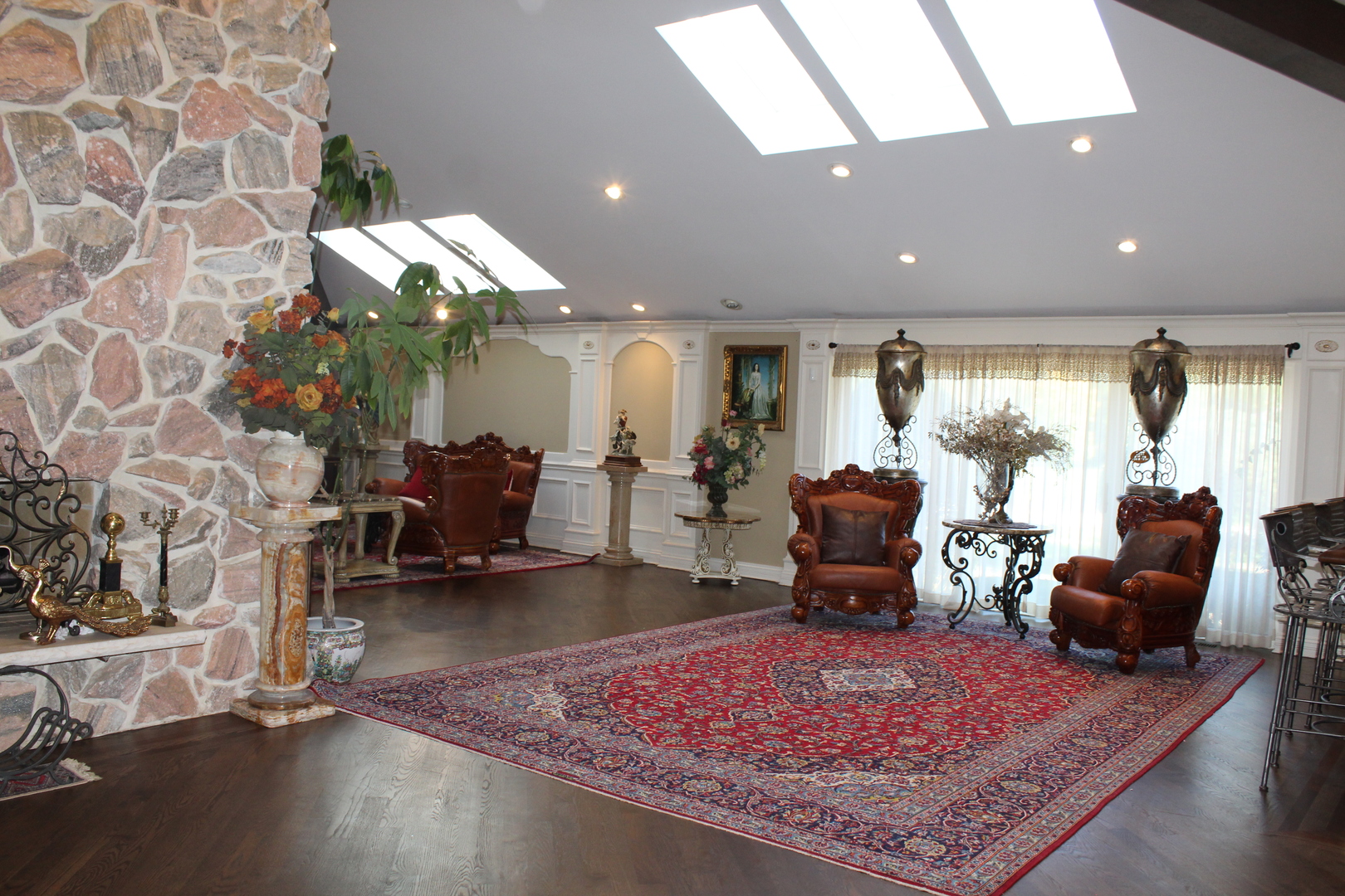 2290 Cedar Court Northbrook, IL 60062 - Photo 29 of 47 a living room with furniture rug and a table