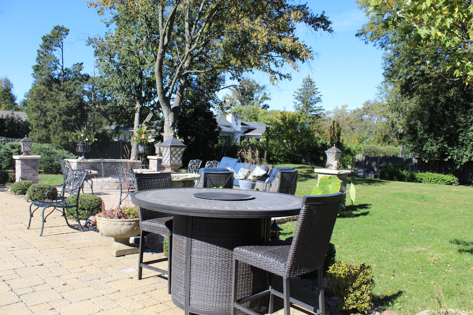 2290 Cedar Court Northbrook, IL 60062 - Photo 39 of 47 a view of an outdoor space with table and chair