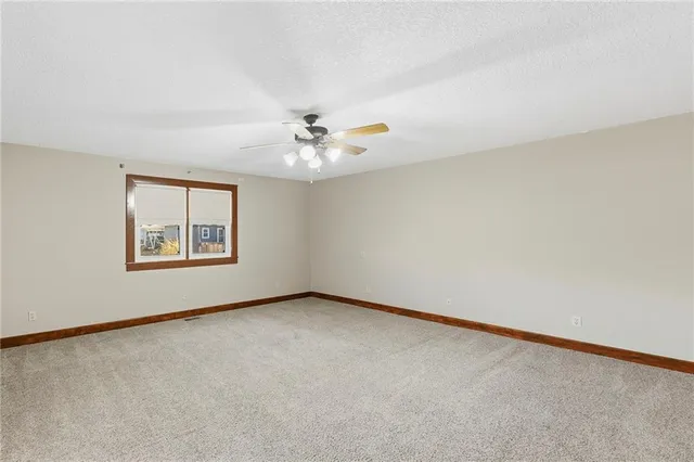 $350,000 | 804 East 10th Street, Ottawa, KS 66067