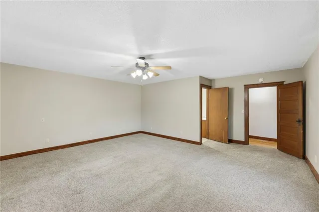 $350,000 | 804 East 10th Street, Ottawa, KS 66067