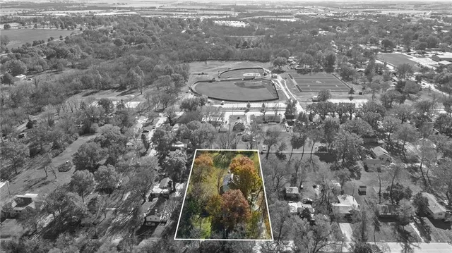 $350,000 | 804 East 10th Street, Ottawa, KS 66067