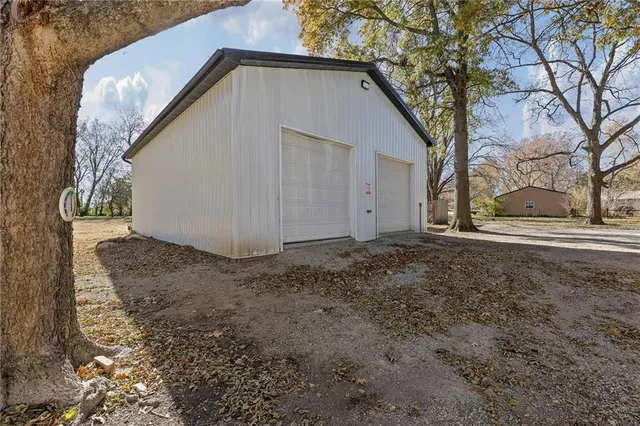 $350,000 | 804 East 10th Street, Ottawa, KS 66067