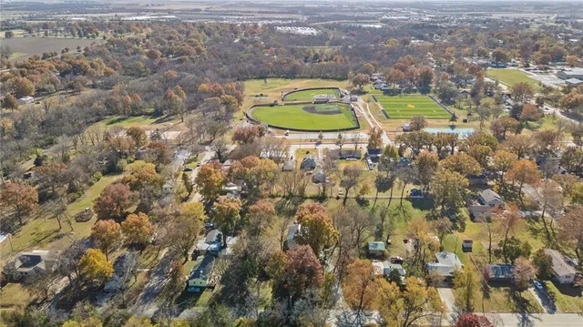 $350,000 | 804 East 10th Street, Ottawa, KS 66067