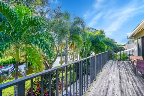 $699,000 | 15 Lawrence Lake Drive, Boynton Beach, FL 33436