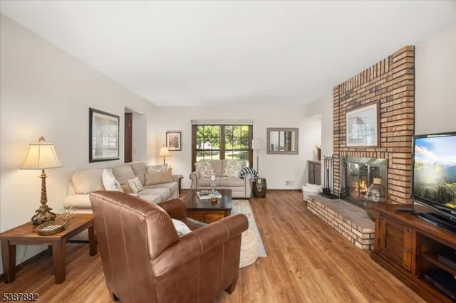 $749,000 | 33 John Drive, Annandale, NJ 08801